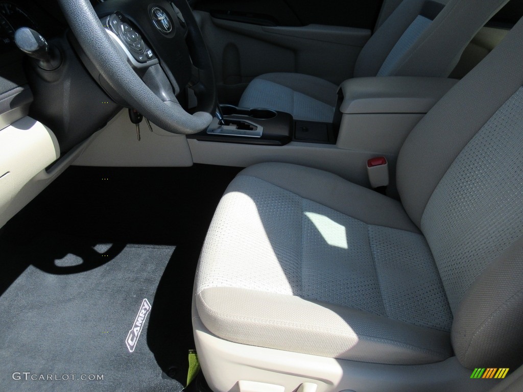 2014 Camry LE - Clearwater Blue Metallic / Ivory photo #11