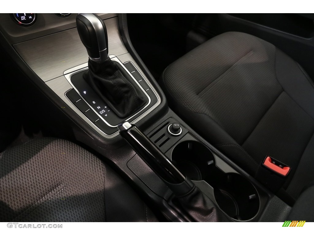 2017 Volkswagen Golf SportWagen S Transmission Photos