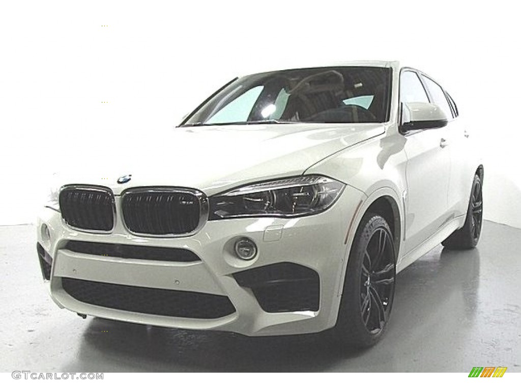 2019 X6 M  - Alpine White / Aragon Brown photo #1