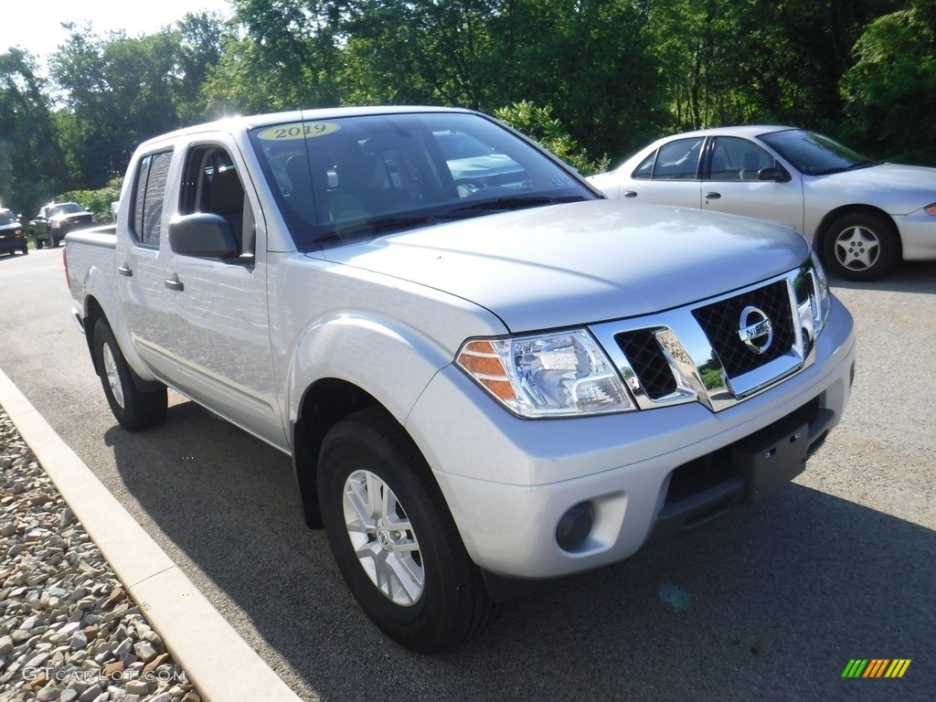 Brilliant Silver 2019 Nissan Frontier SV Crew Cab 4x4 Exterior Photo #134048253
