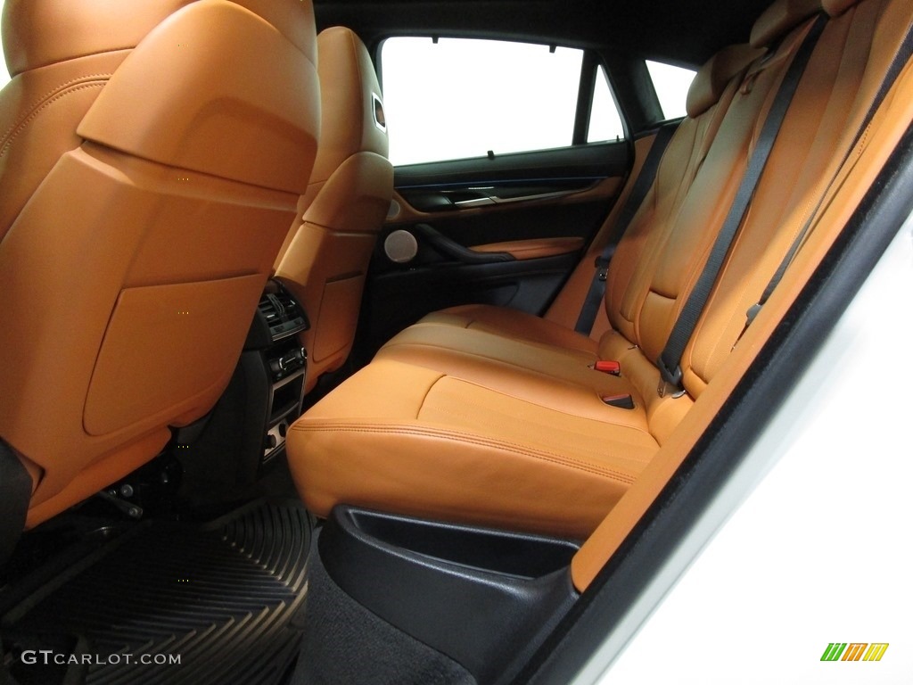 2019 X6 M  - Alpine White / Aragon Brown photo #14