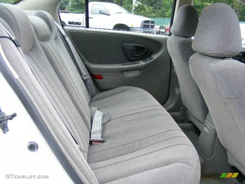 2001 Malibu Sedan - Bright White / Gray photo #12