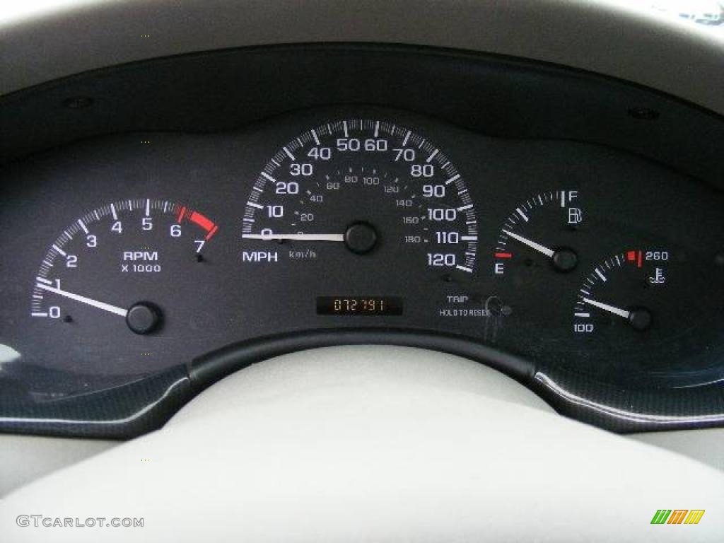 2001 Malibu Sedan - Bright White / Gray photo #16
