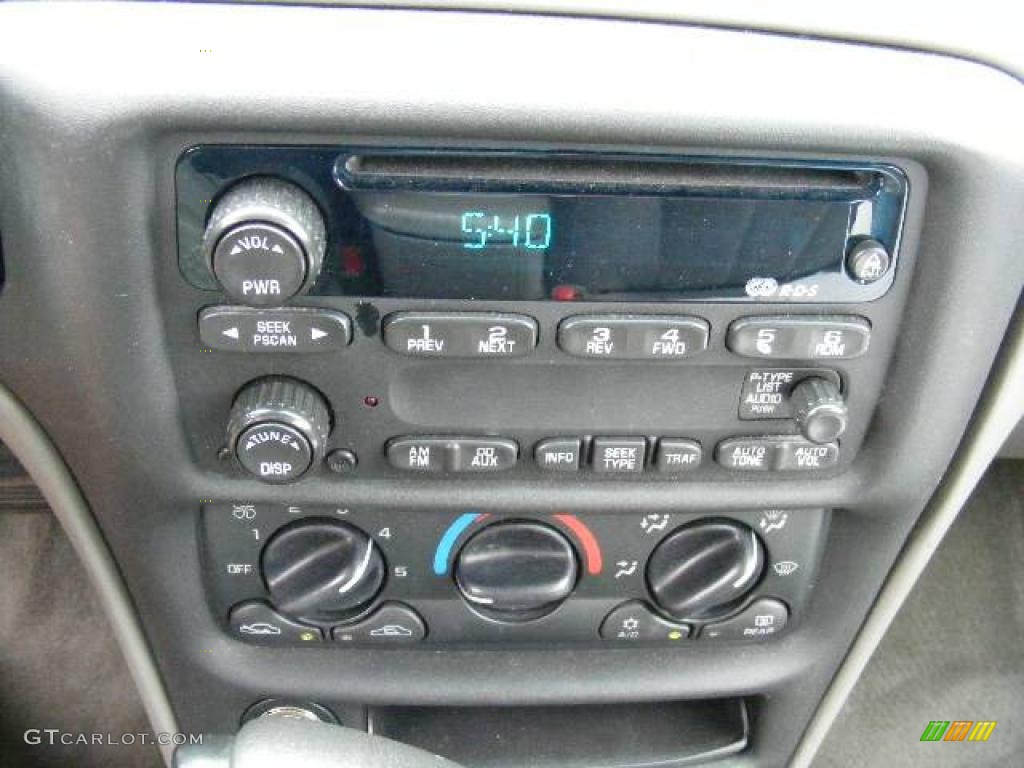 2001 Malibu Sedan - Bright White / Gray photo #18