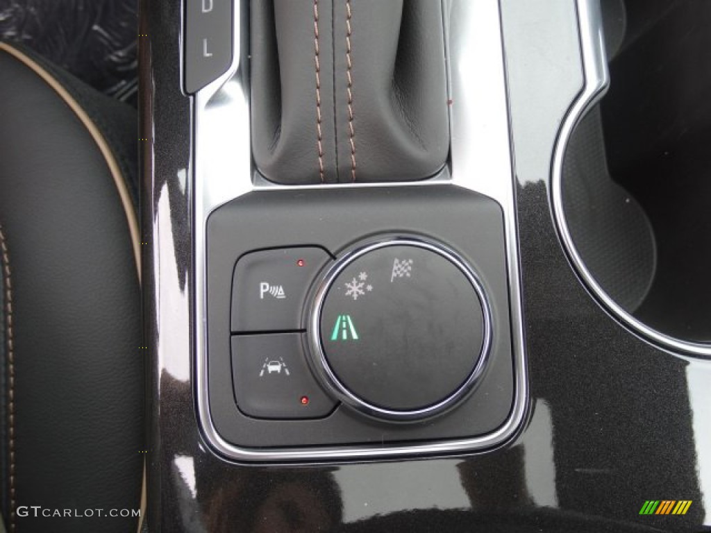 2019 Chevrolet Blazer Premier Controls Photo #134054198