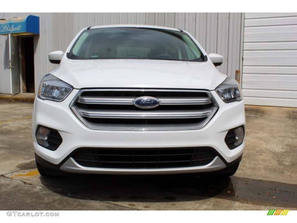 2017 Escape SE - Oxford White / Medium Light Stone photo #3