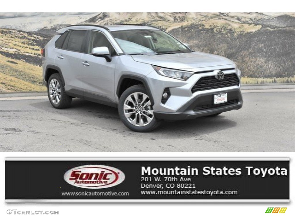 2019 RAV4 XLE AWD - Silver Sky Metallic / Light Gray photo #1