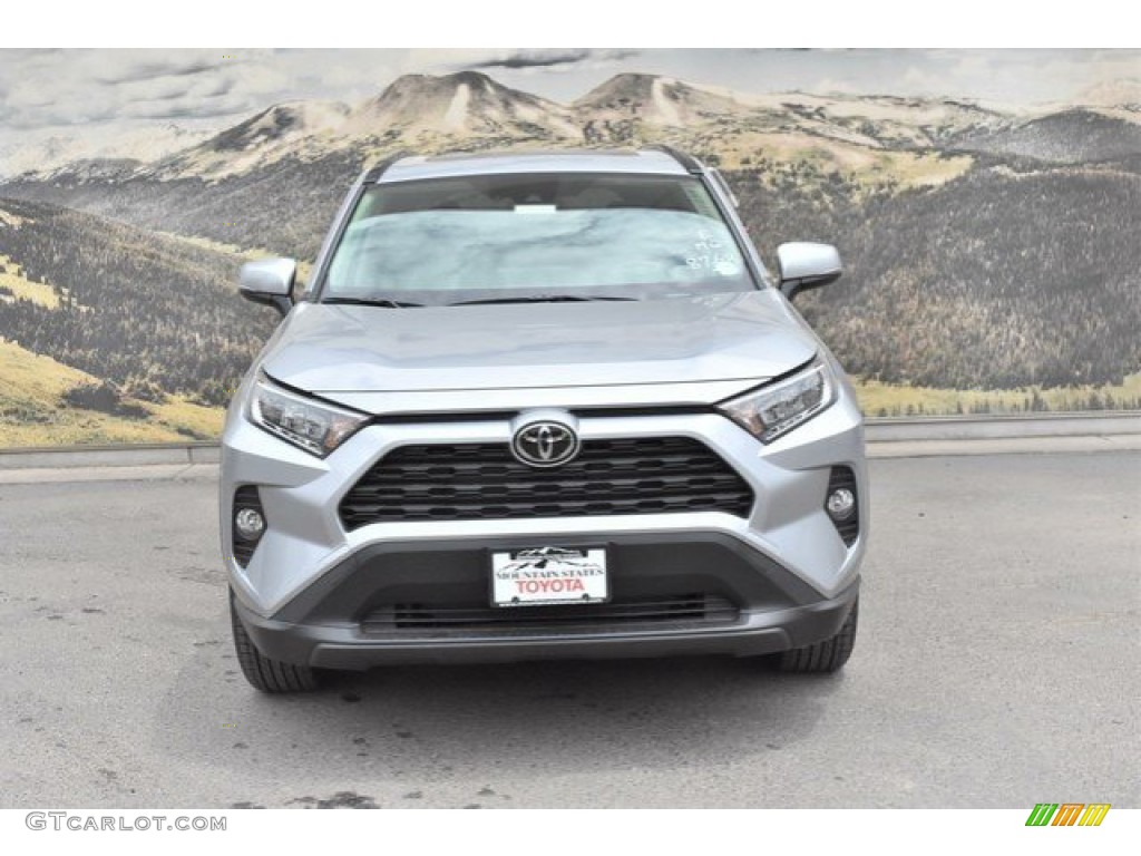 2019 RAV4 XLE AWD - Silver Sky Metallic / Light Gray photo #2