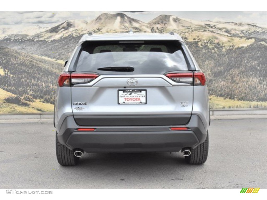 2019 RAV4 XLE AWD - Silver Sky Metallic / Light Gray photo #4