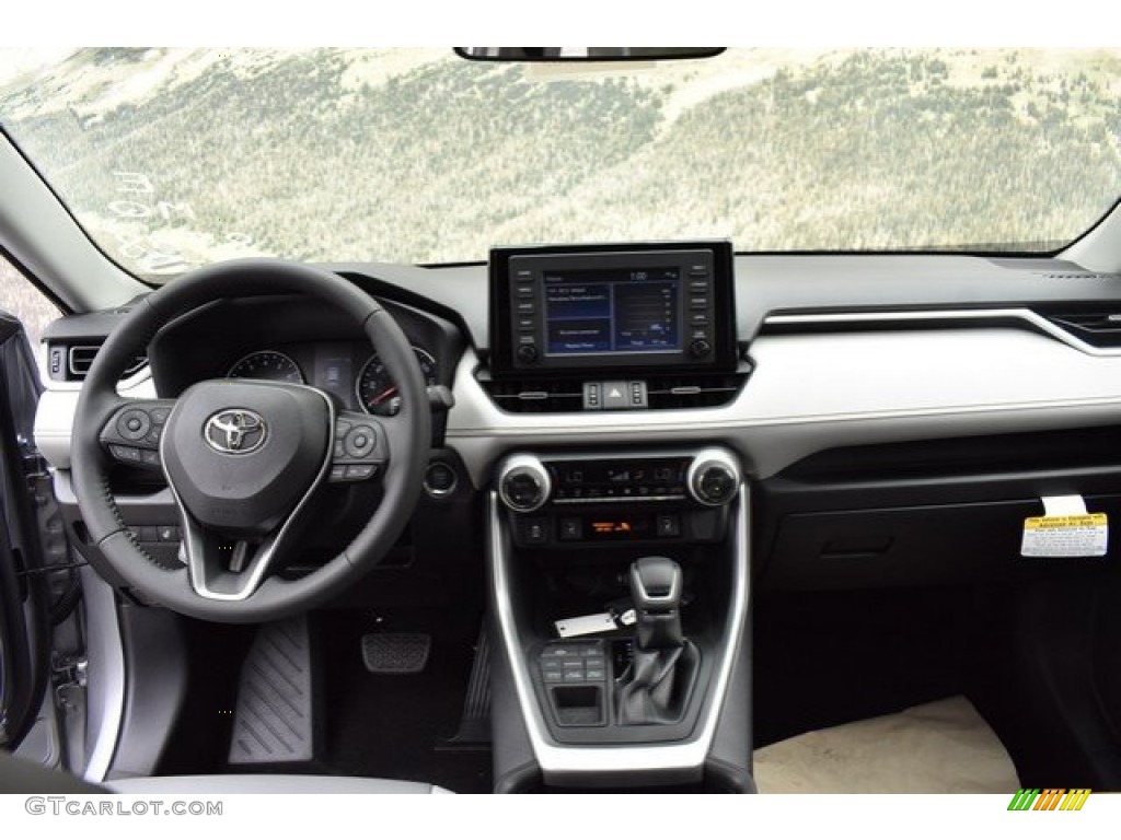 2019 RAV4 XLE AWD - Silver Sky Metallic / Light Gray photo #7