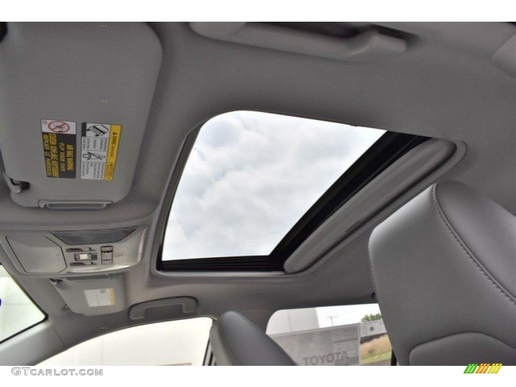 2019 RAV4 XLE AWD - Silver Sky Metallic / Light Gray photo #8