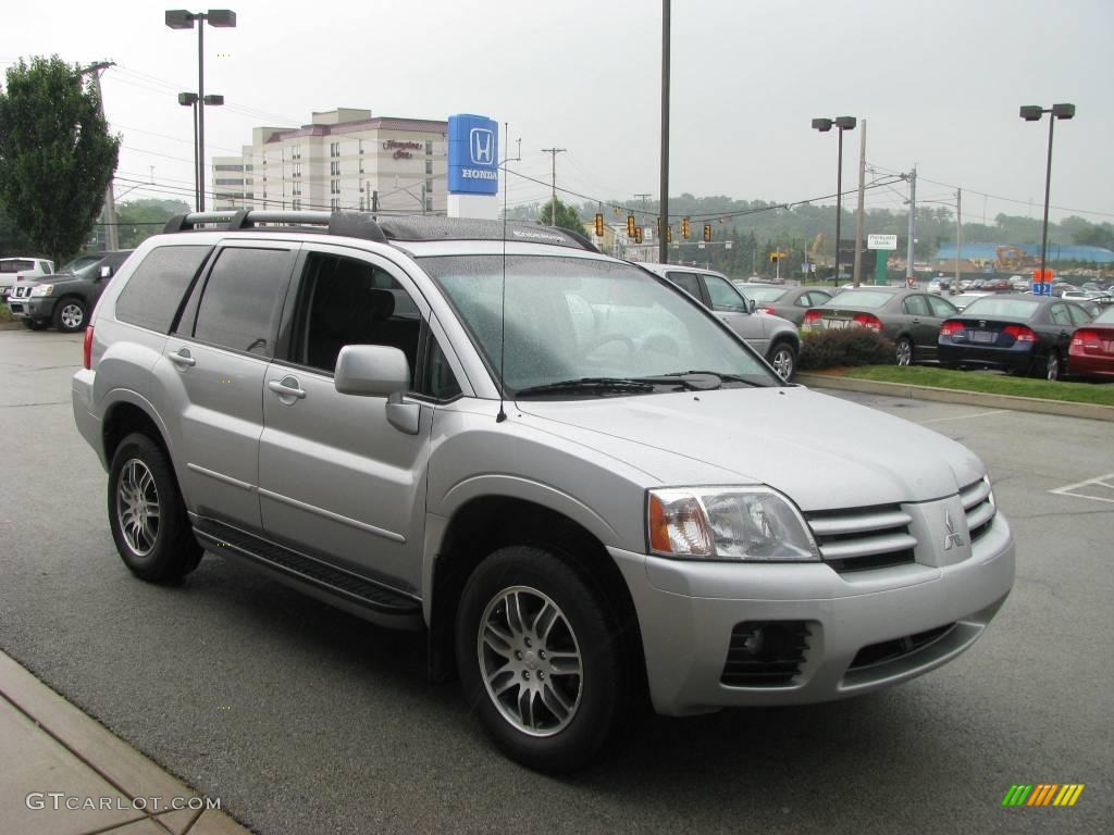 2004 Endeavor Limited AWD - Sterling Silver Metallic / Charcoal Gray photo #6
