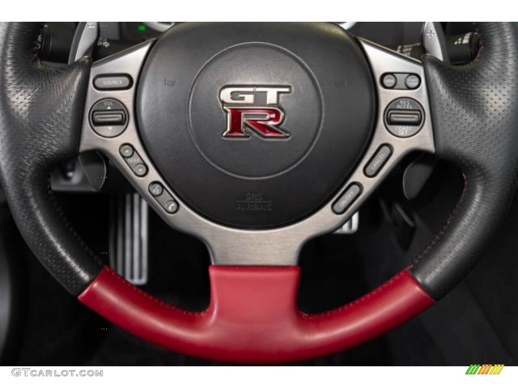 2015 Nissan GT-R Black Edition Steering Wheel Photos