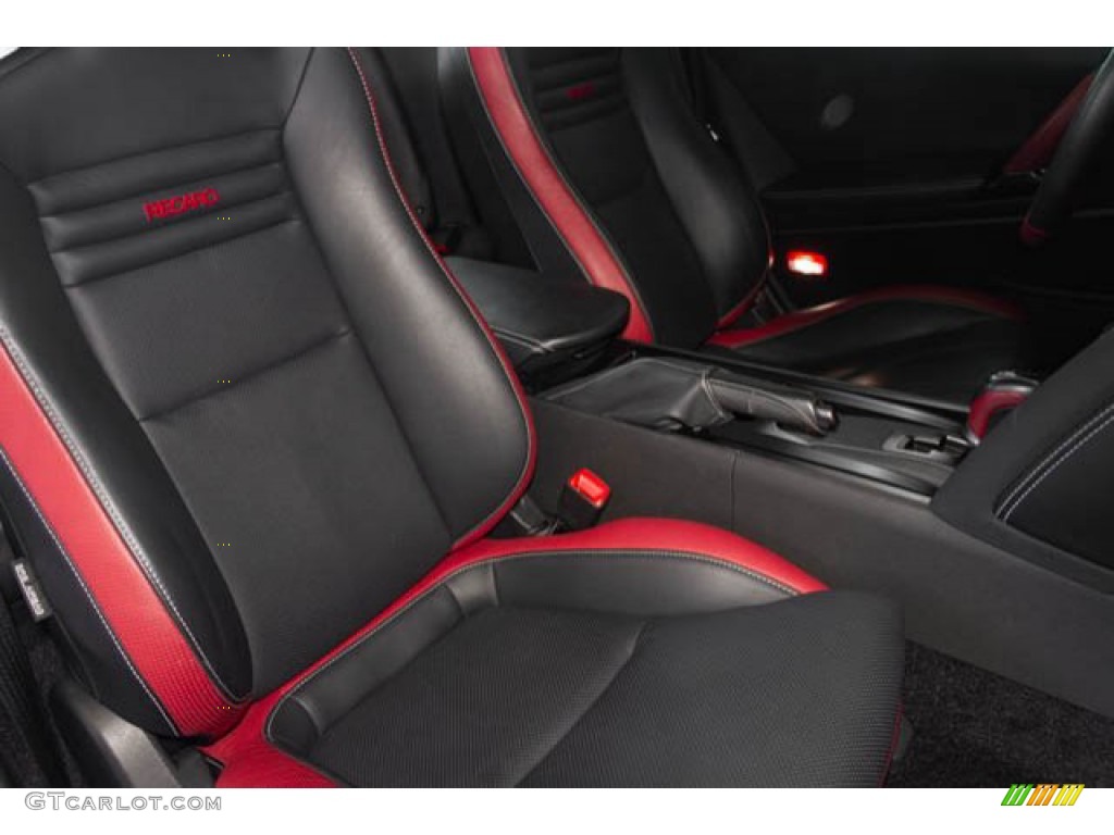 2015 Nissan GT-R Black Edition Front Seat Photo #134064449