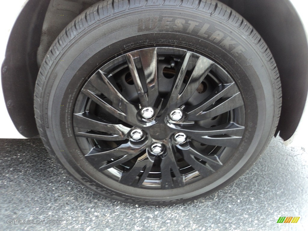 2017 Versa S - Fresh Powder White / Charcoal photo #21