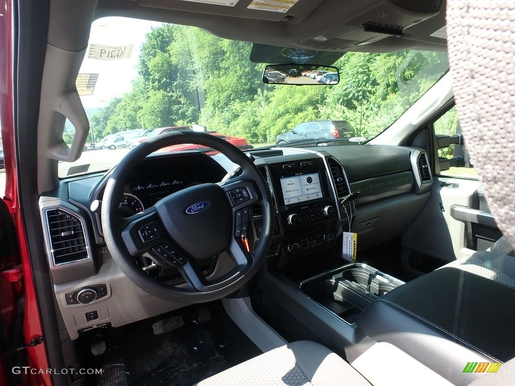 2019 F250 Super Duty XLT Crew Cab 4x4 - Ruby Red / Earth Gray photo #13