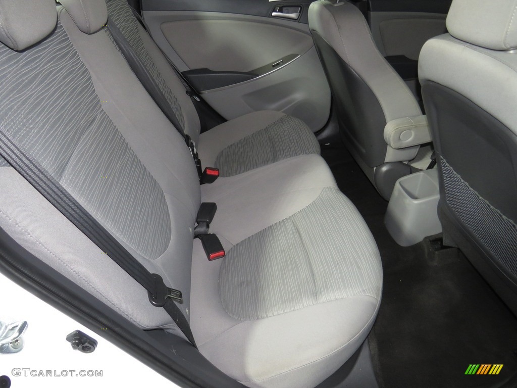 2016 Accent SE Sedan - Century White / Gray photo #20
