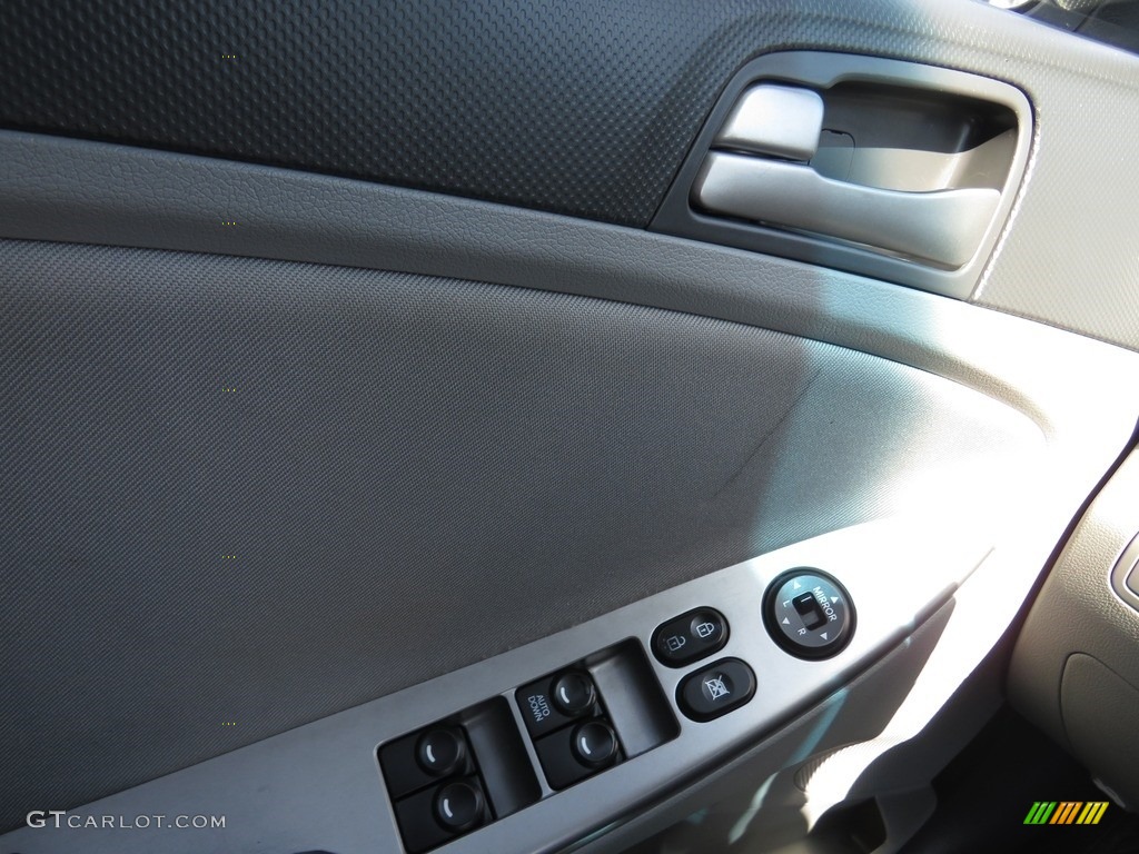 2016 Accent SE Sedan - Century White / Gray photo #29