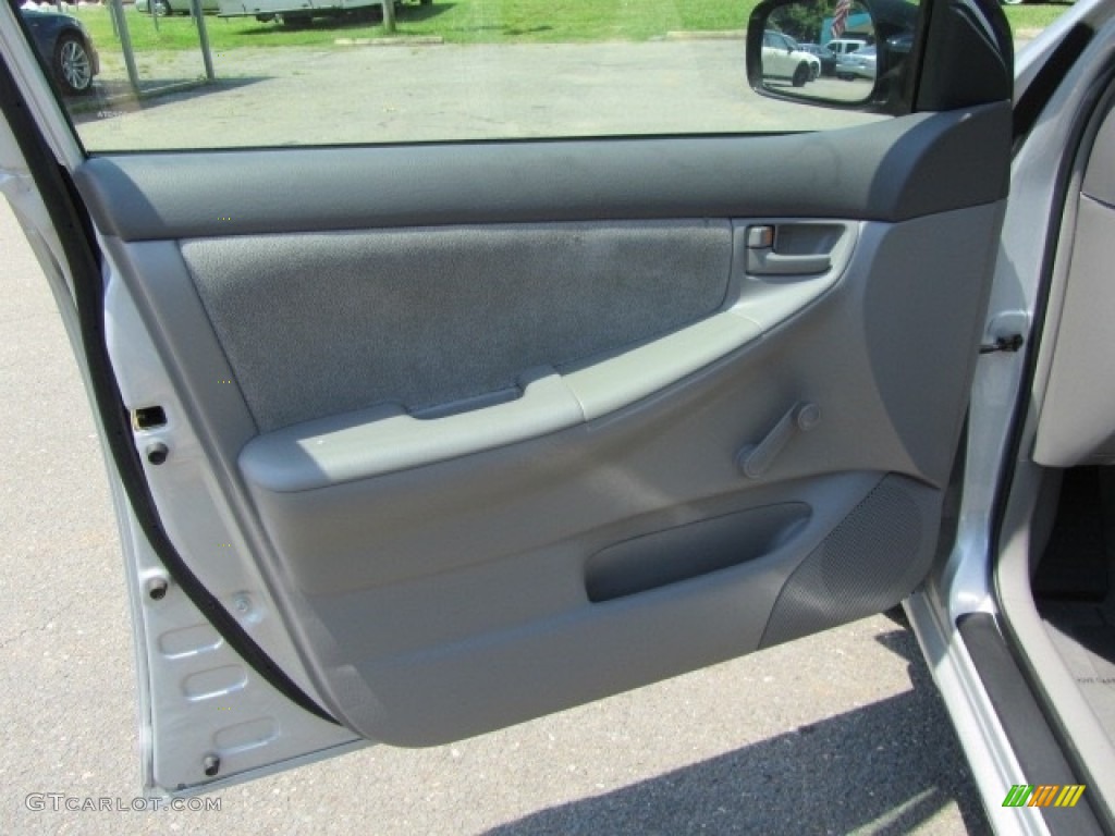 2005 Corolla CE - Silver Streak Mica / Light Gray photo #17