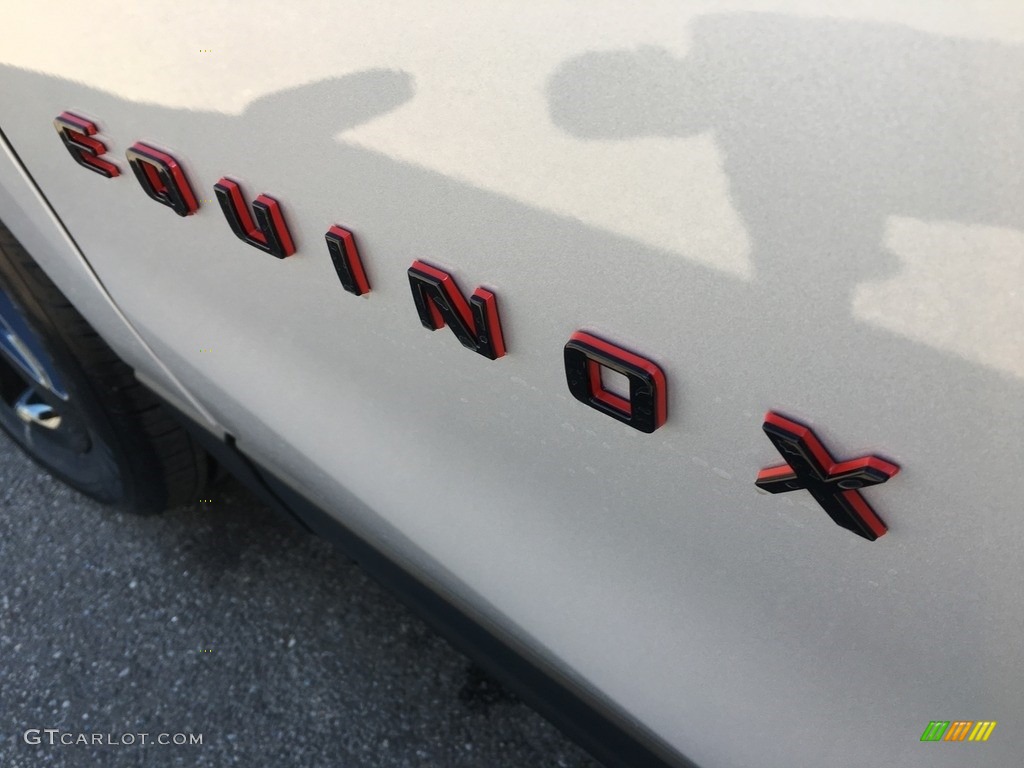 2020 Chevrolet Equinox LT AWD Marks and Logos Photos