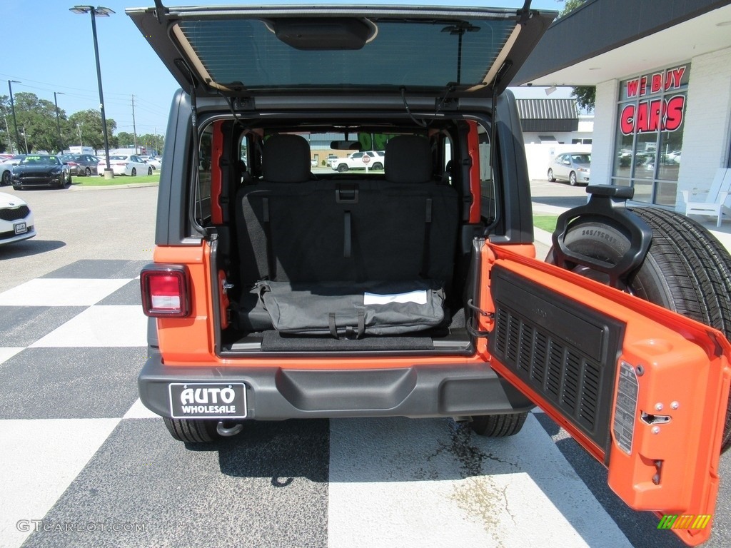 2019 Wrangler Sport 4x4 - Punk