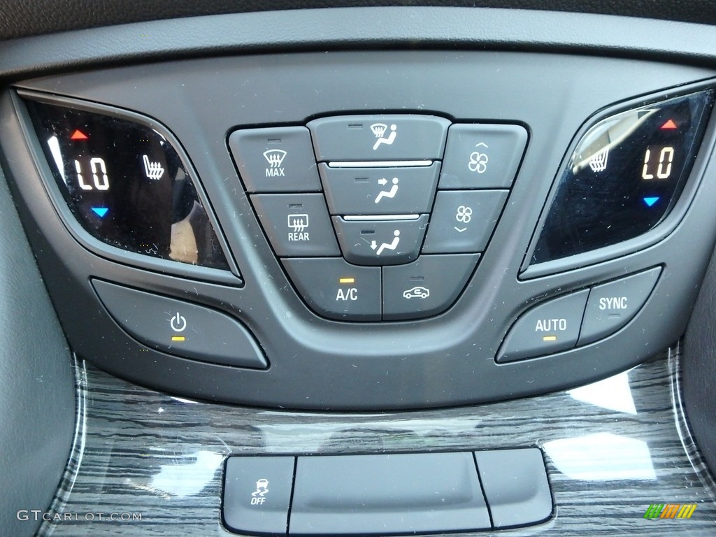 2017 Envision Essence AWD - Ebony Twilight Metallic / Ebony photo #28
