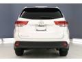 2018 Blizzard White Pearl Toyota Highlander LE  photo #3