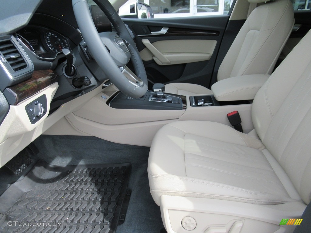 2019 Audi Q5 Premium quattro Front Seat Photo #134095111