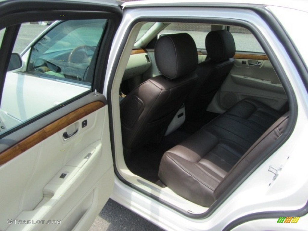 2011 DTS Platinum - White Diamond Tricoat / Light Linen/Cocoa Accents photo #19
