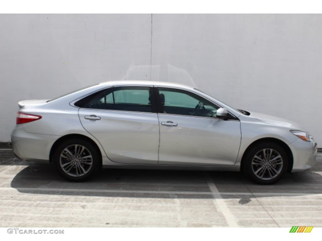 2017 Camry SE - Celestial Silver Metallic / Black photo #2