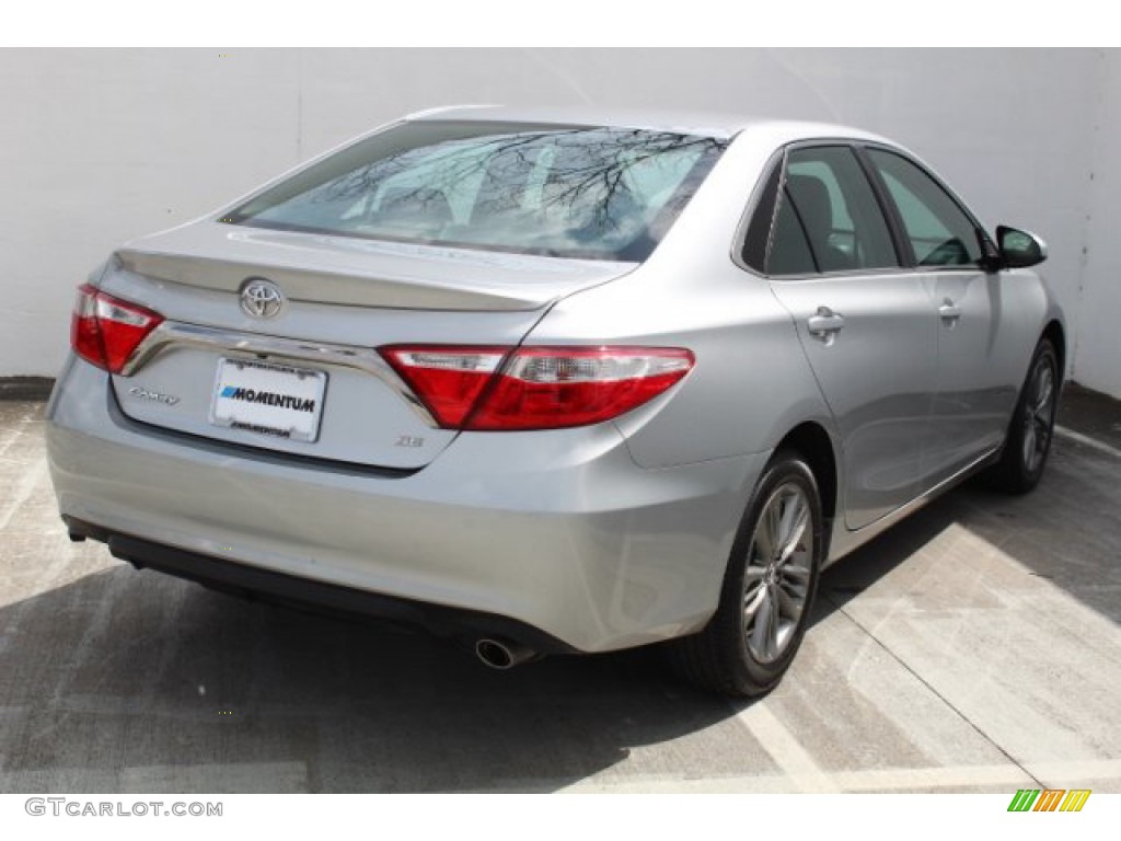 2017 Camry SE - Celestial Silver Metallic / Black photo #3