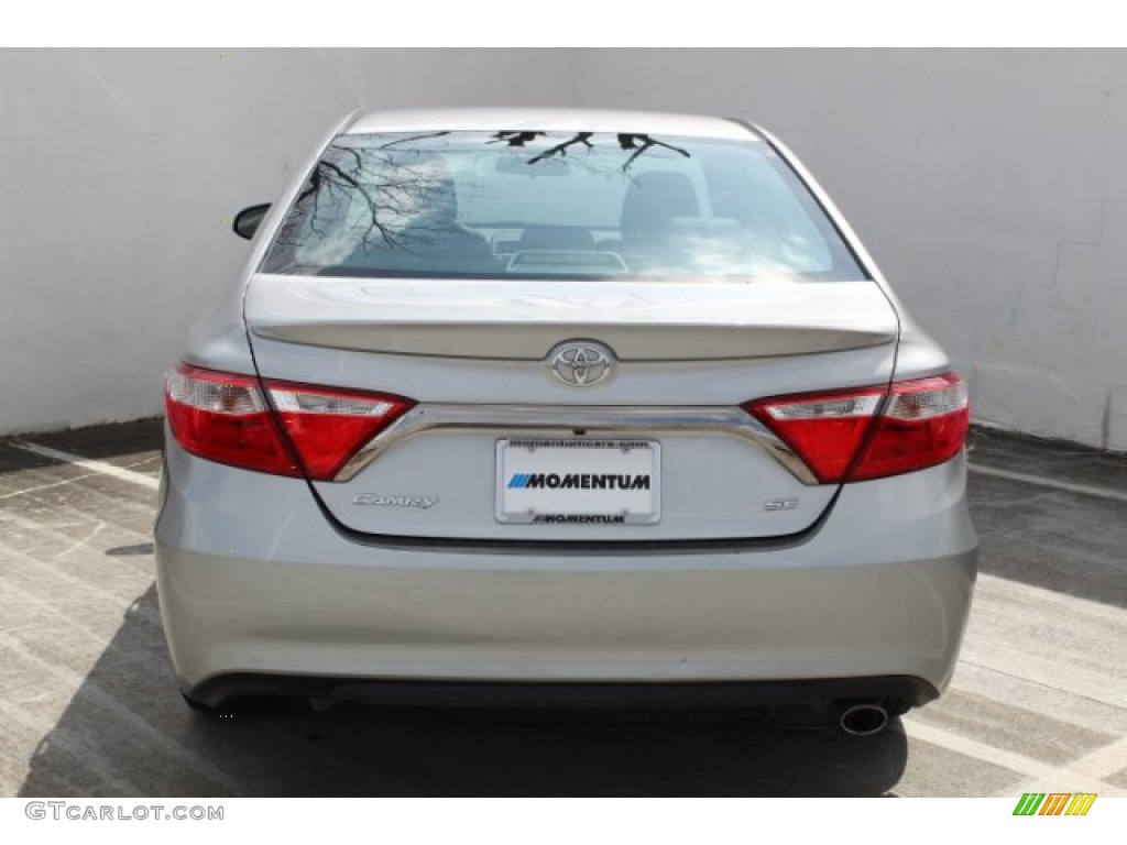 2017 Camry SE - Celestial Silver Metallic / Black photo #4