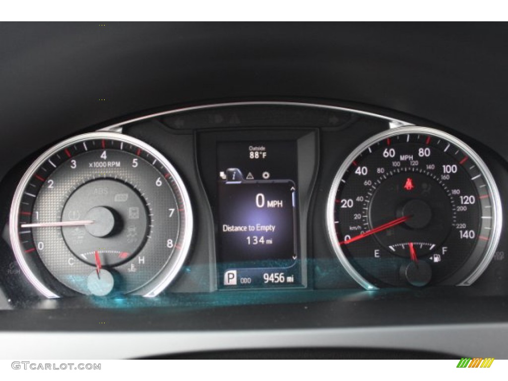 2017 Camry SE - Celestial Silver Metallic / Black photo #26