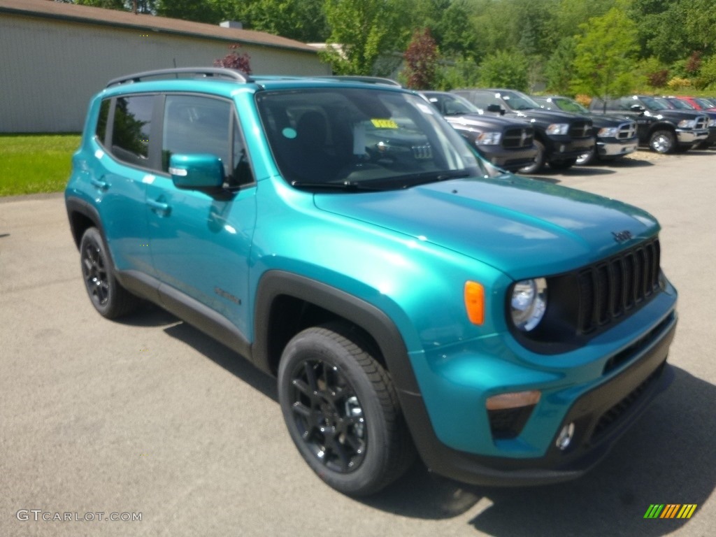 2019 Renegade Latitude 4x4 - Bikini Metallic / Black photo #7