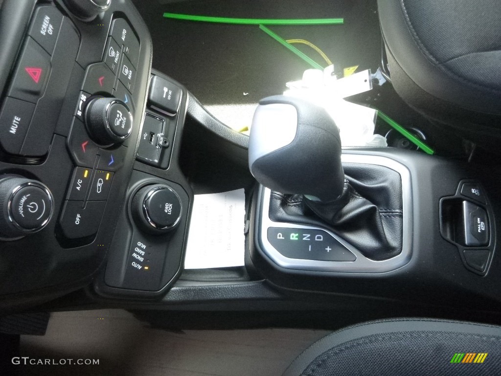 2019 Renegade Latitude 4x4 - Bikini Metallic / Black photo #19