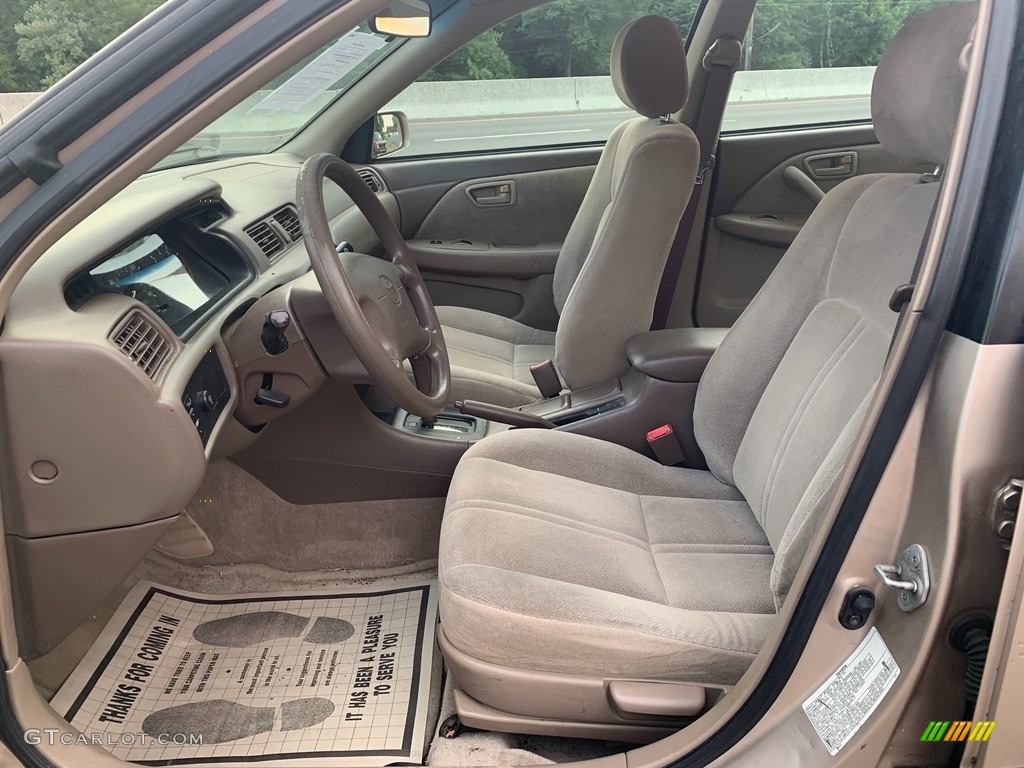 2001 Camry LE - Cashmere Beige Metallic / Gray photo #10