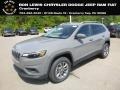 Sting-Gray - Cherokee Latitude Plus 4x4 Photo No. 1