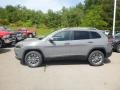 Sting-Gray - Cherokee Latitude Plus 4x4 Photo No. 2