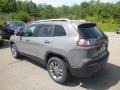 Sting-Gray - Cherokee Latitude Plus 4x4 Photo No. 3