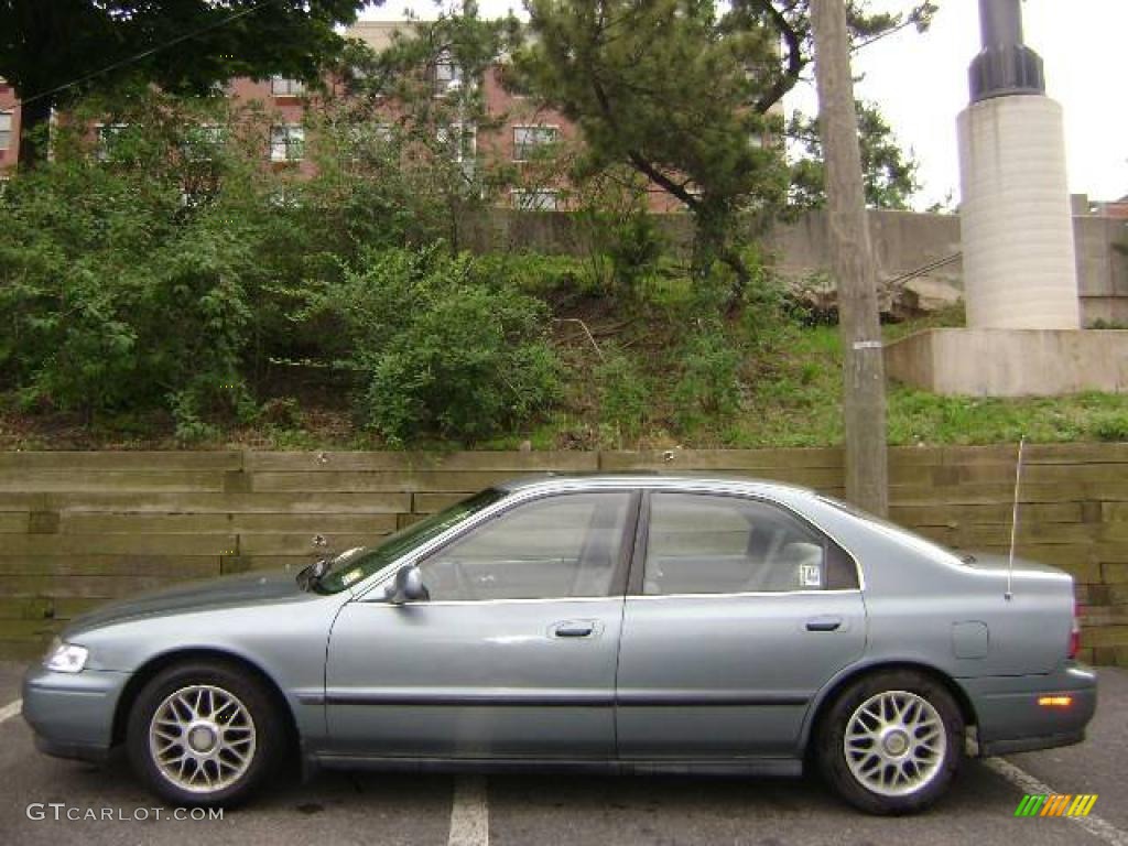 1995 Accord LX Sedan - Phantom Gray Pearl / Gray photo #5