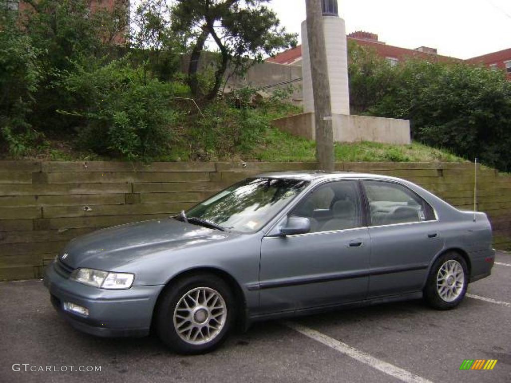 1995 Accord LX Sedan - Phantom Gray Pearl / Gray photo #7