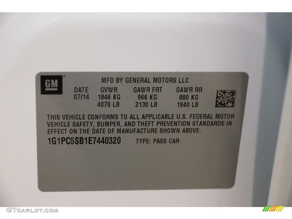 2014 Cruze LT - Summit White / Medium Titanium photo #19