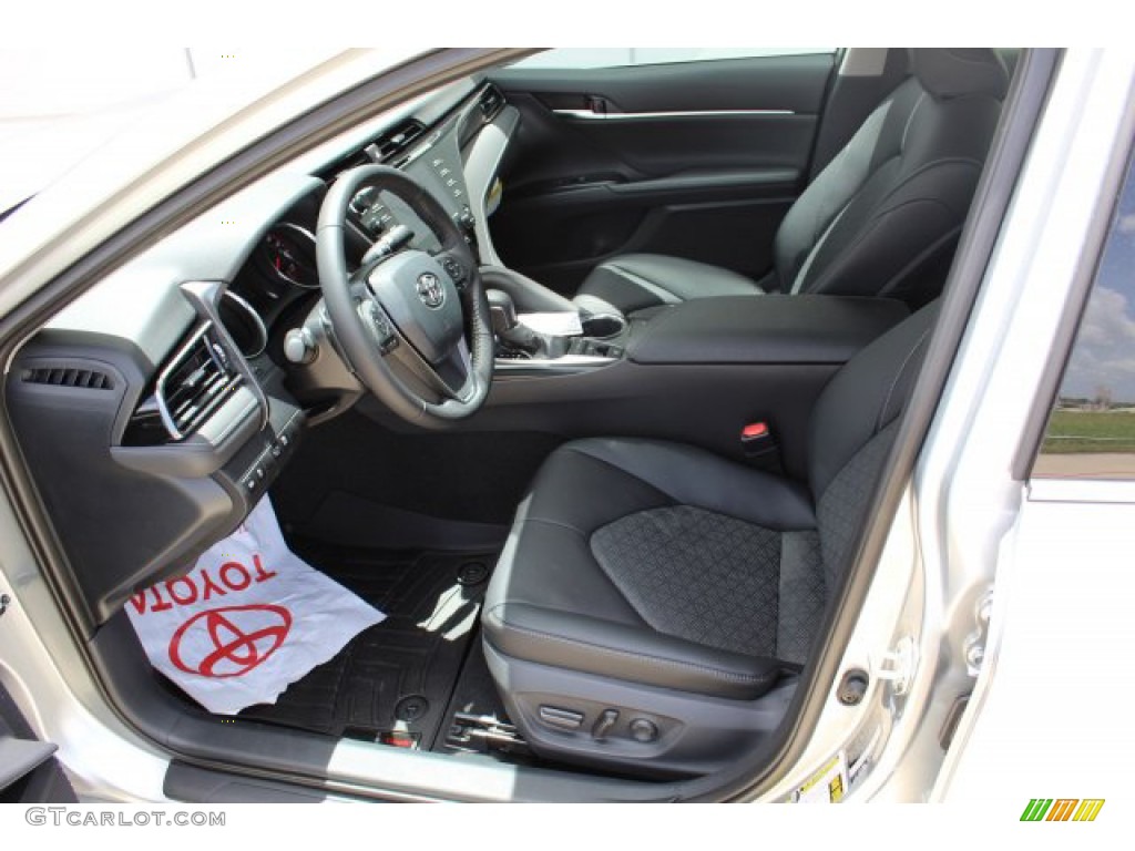 2019 Camry XLE - Celestial Silver Metallic / Ash photo #10
