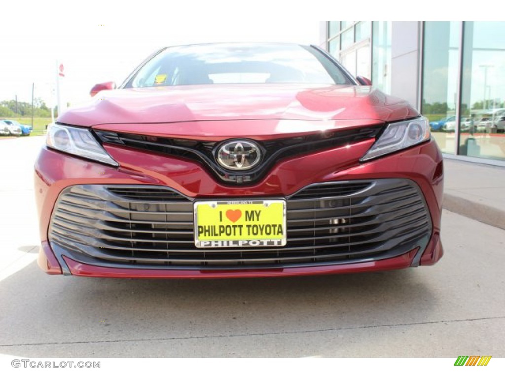 2019 Camry XLE - Ruby Flare Pearl / Black photo #3