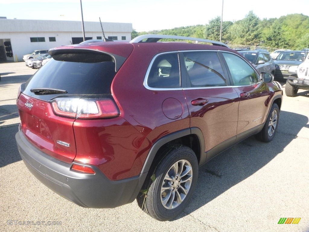 2019 Cherokee Latitude Plus 4x4 - Velvet Red Pearl / Black photo #6