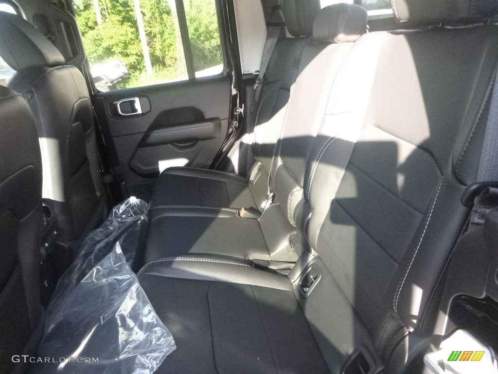 2020 Gladiator Overland 4x4 - Black / Black photo #12