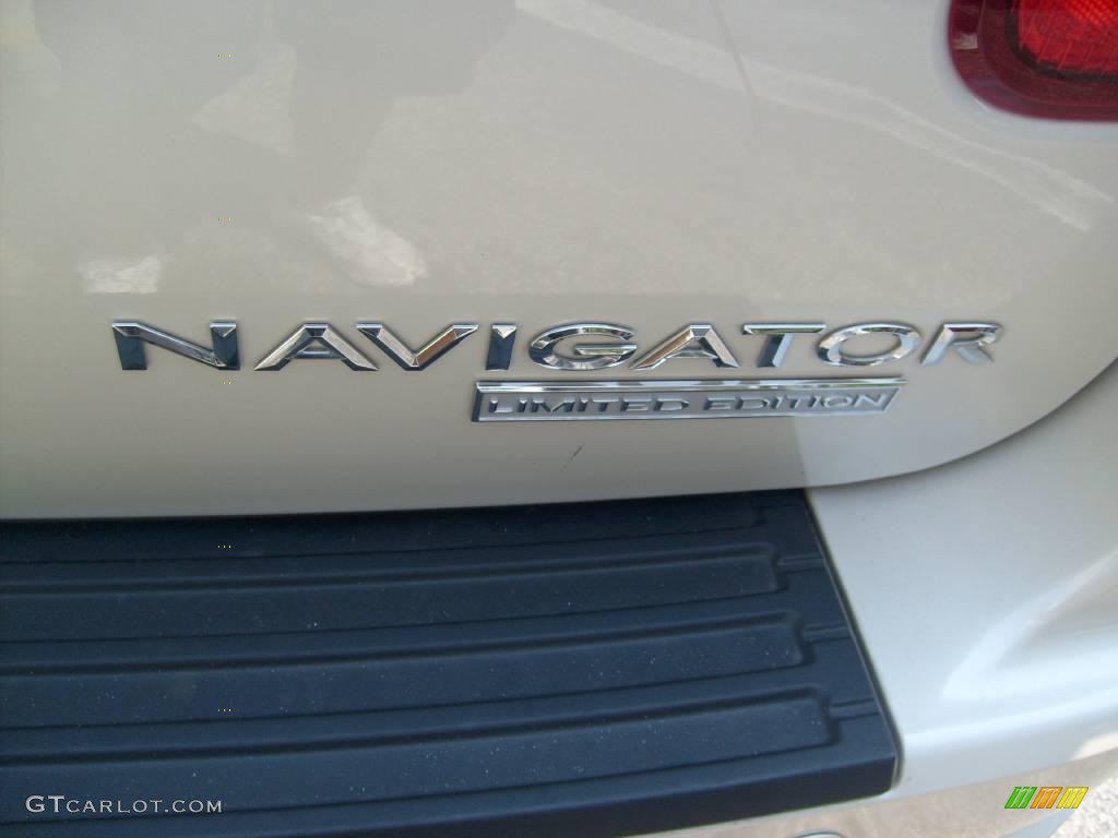 2006 Navigator Luxury - Cashmere Tri-Coat / Camel photo #11