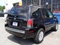 Black - Mariner Luxury 4WD Photo No. 4