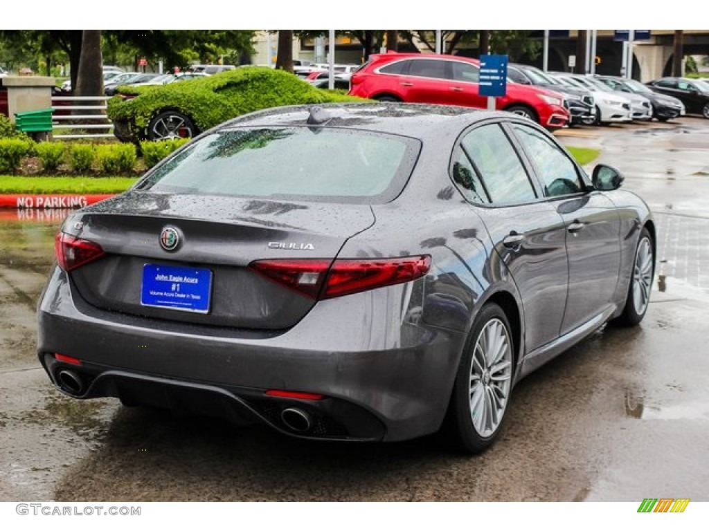 2017 Giulia Ti RWD - Vesuvio Gray Metallic / Black photo #7