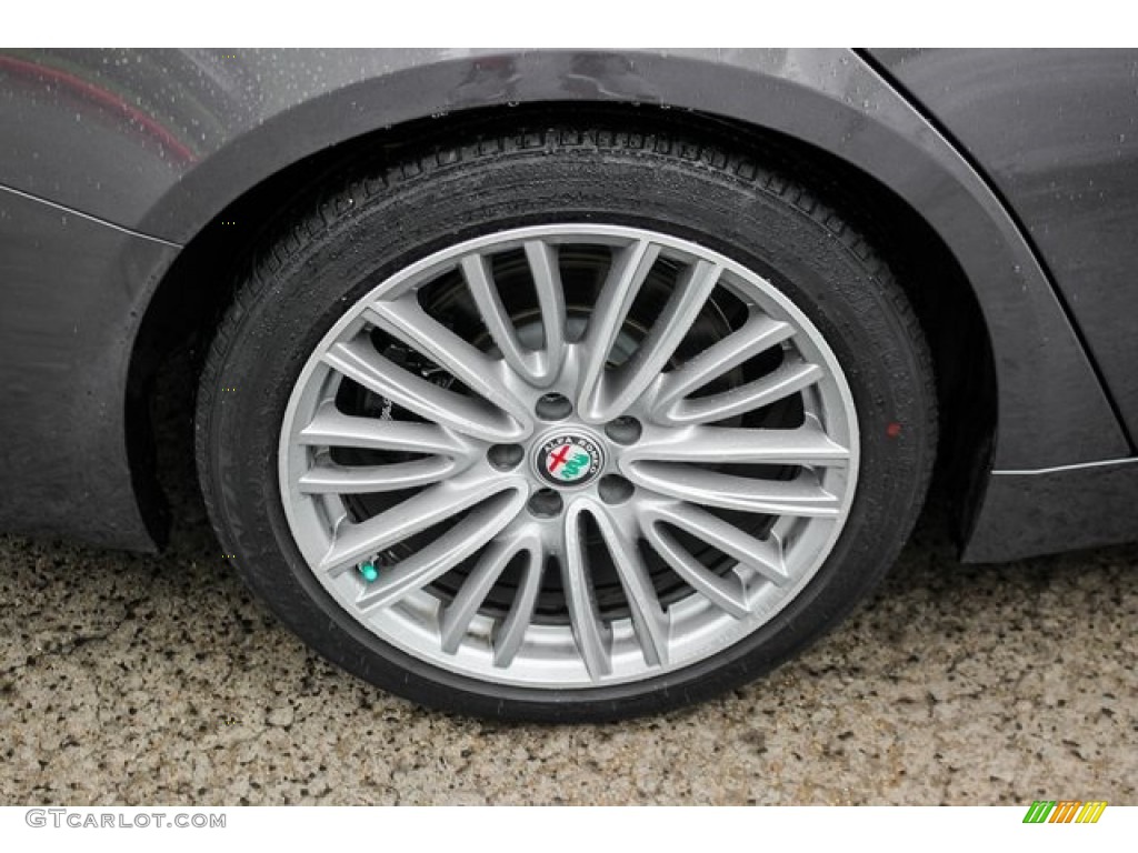 2017 Giulia Ti RWD - Vesuvio Gray Metallic / Black photo #11